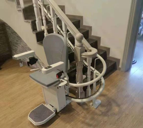 座椅電梯